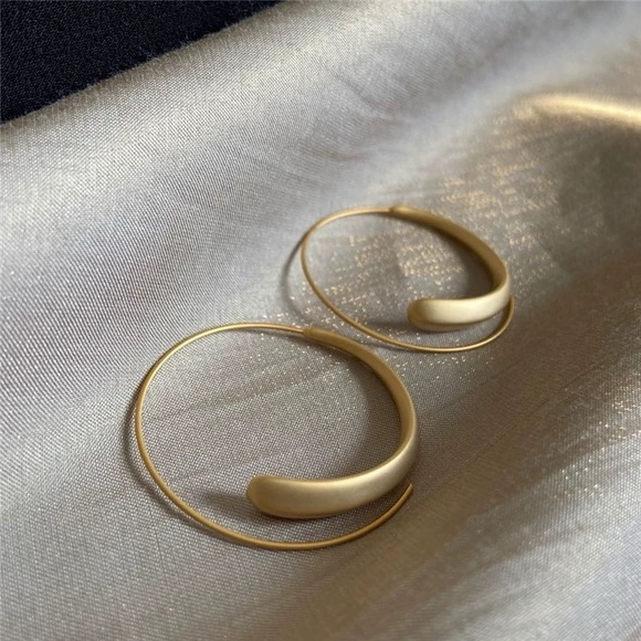 3/$20 Gold Matte Brushed Dainty Hoop Earrings - Picture 6 of 8
